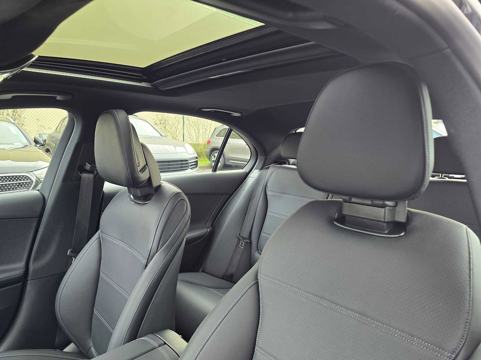 Used 2025 Mercedes-Benz C 300 4MATIC Sedan image 23