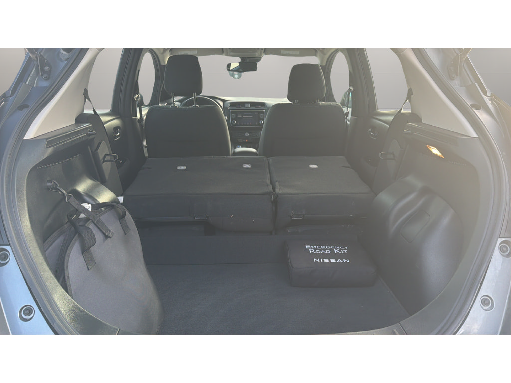 Certified 2025 Nissan Leaf SV Plus FWD image 8