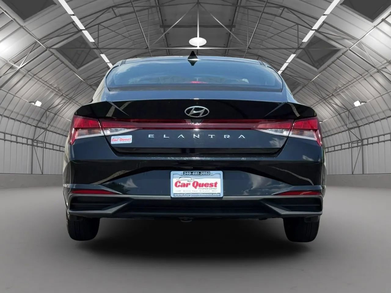 Used 2022 Hyundai Elantra SE image 6