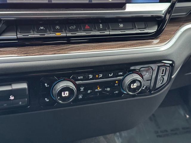 Used 2025 Chevrolet Silverado 1500 LT w/ Convenience Package II RWD image 16