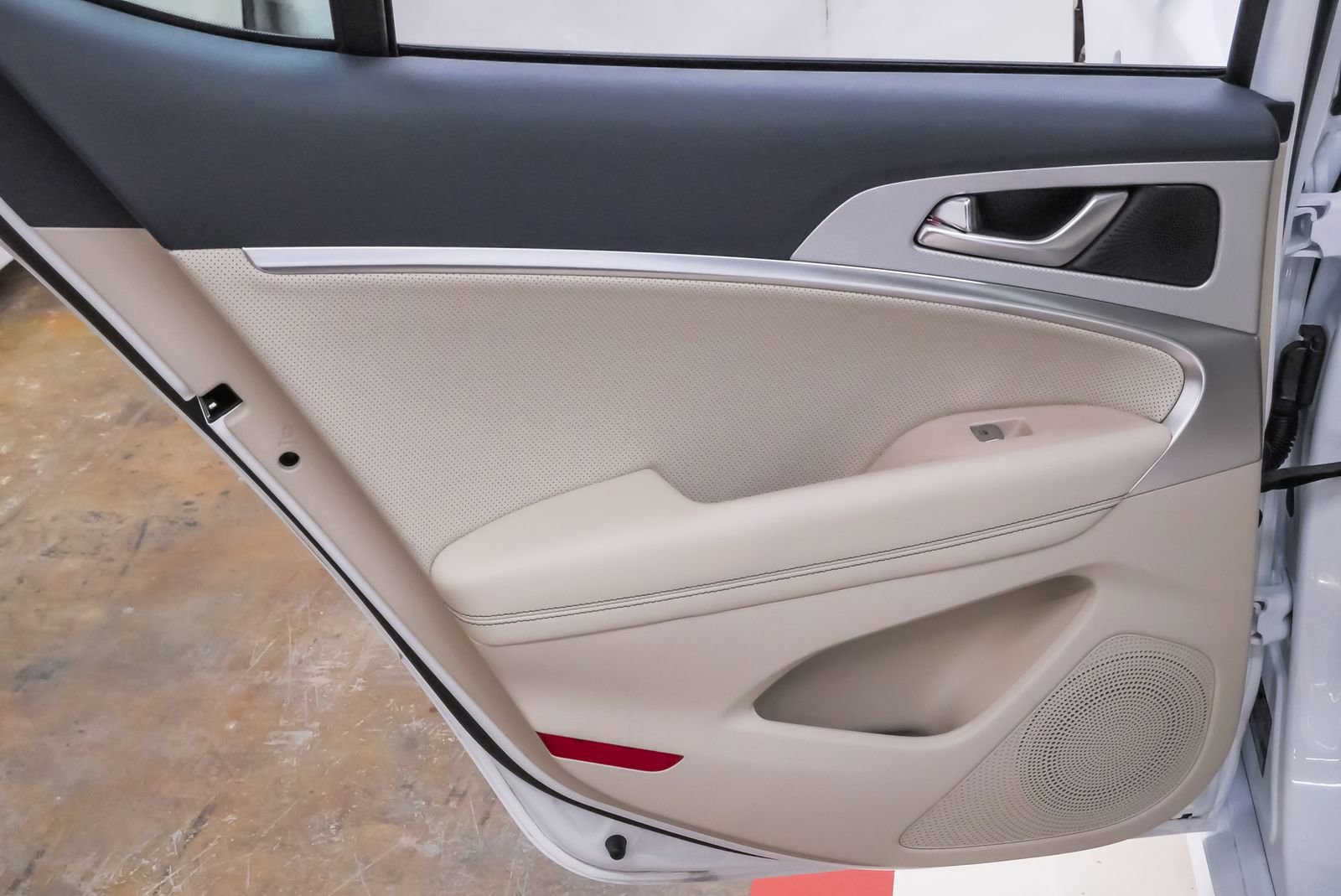 Certified 2026 Genesis G70 2.5T Prestige image 27