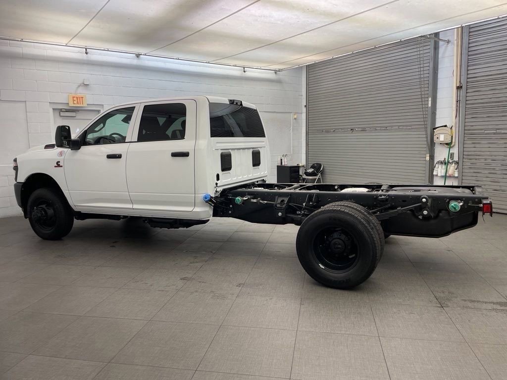 New 2026 RAM 3500 Tradesman AWD/4WD image 5