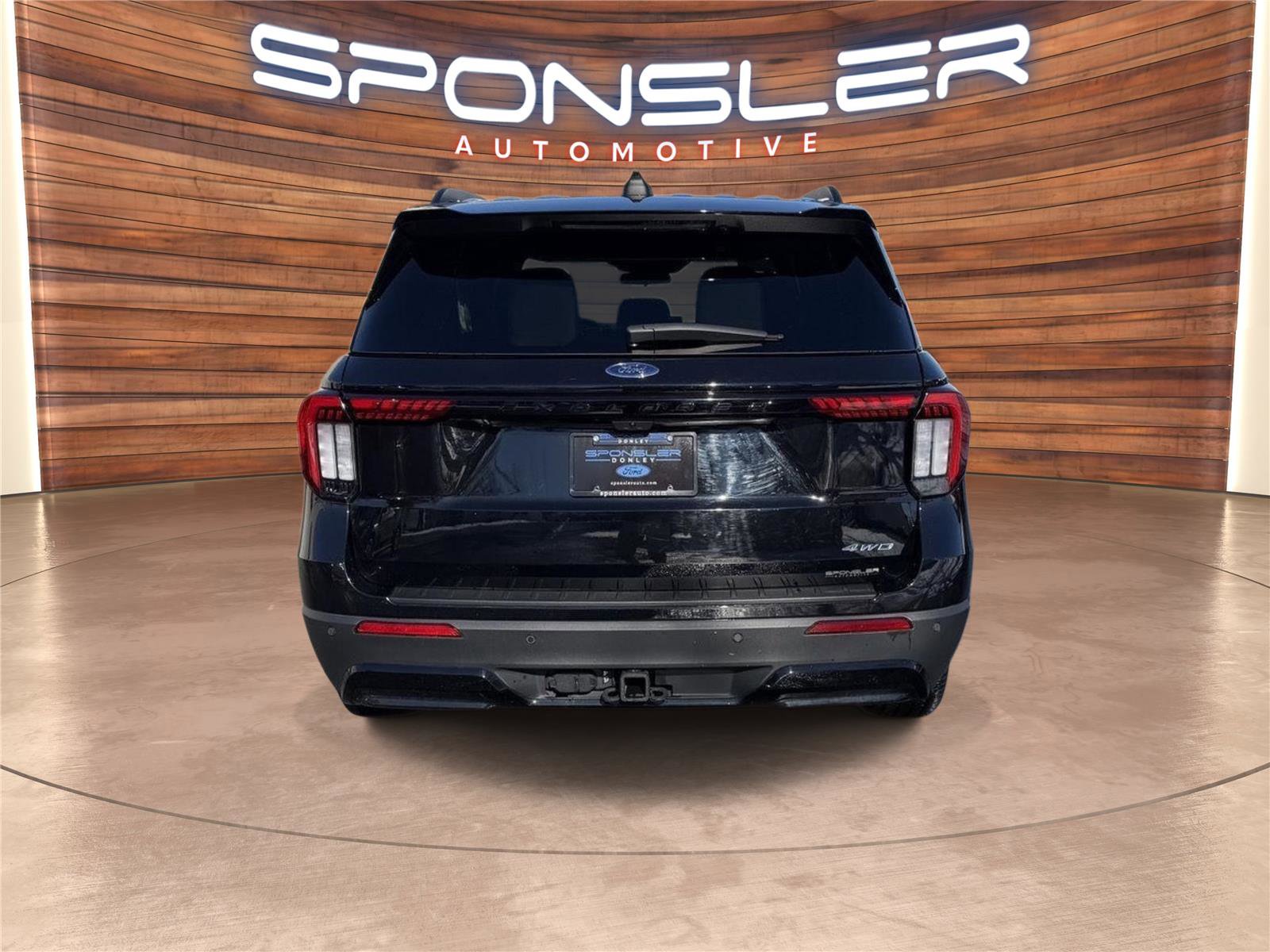 Used 2025 Ford Explorer ST-Line w/ ST-Line Street Pack image 6