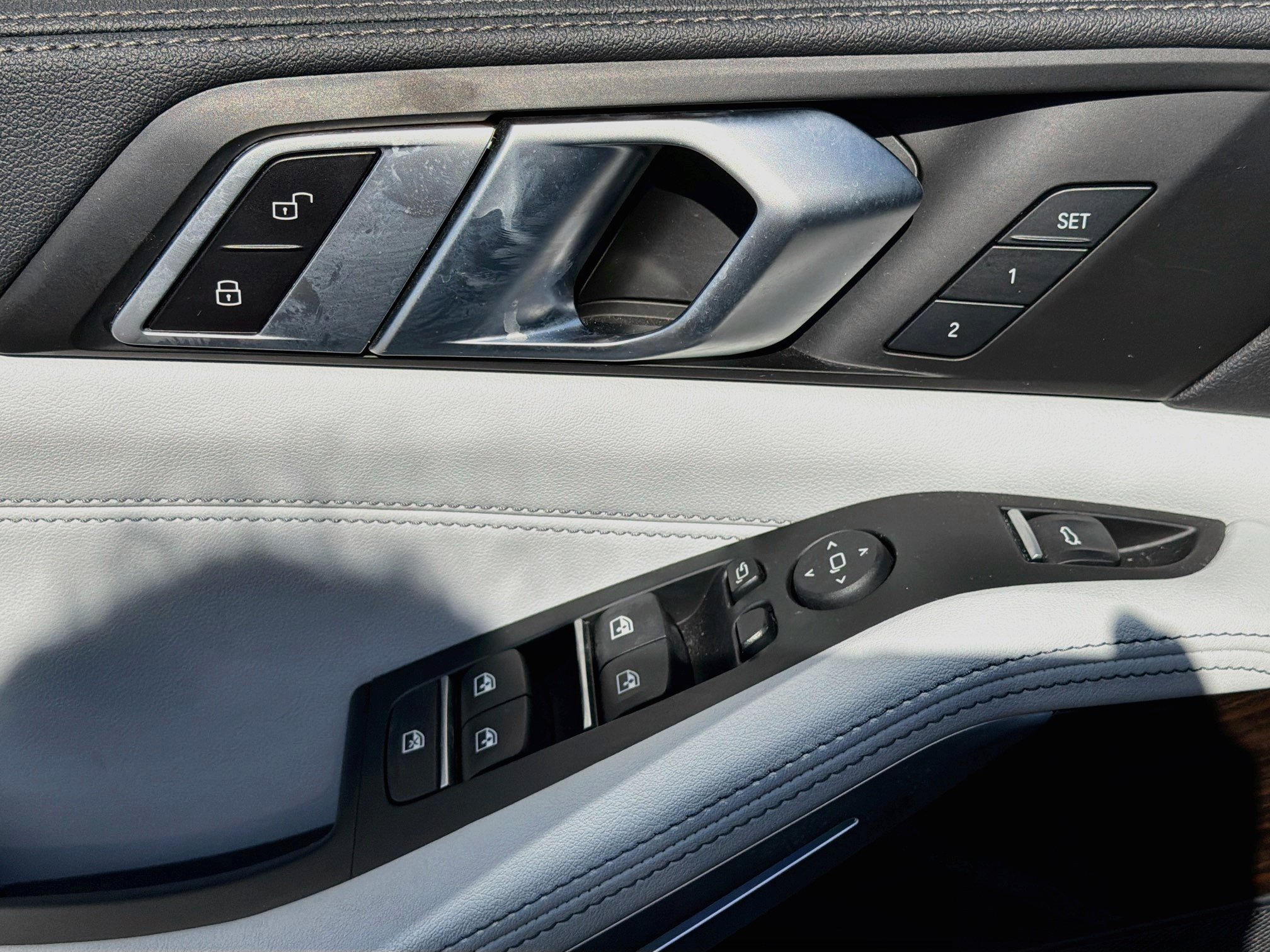 Used 2023 BMW X5 xDrive45e w/ Parking Assistance Package AWD/4WD image 23