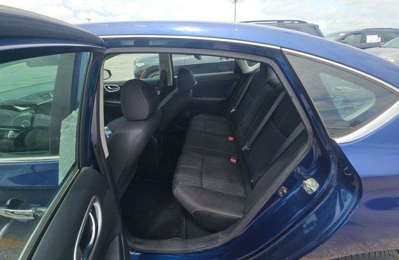 Used 2018 Nissan Sentra SV w/ Premium Package (P01) FWD image 8