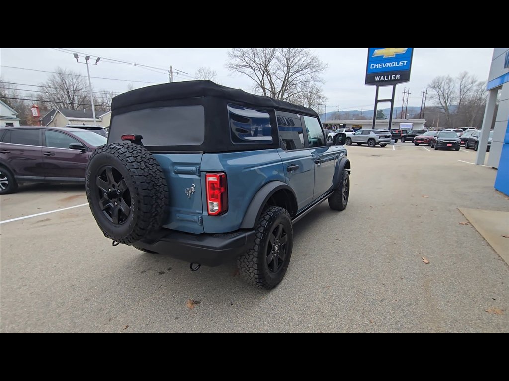 Used 2021 Ford Bronco Black Diamond image 8