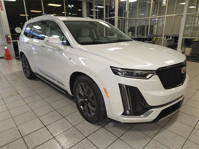 Used 2020 Cadillac XT6 Premium Luxury image 2
