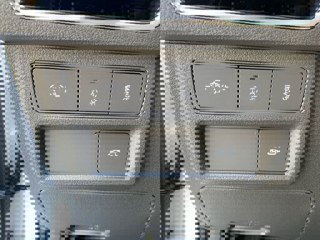 New 2025 Hyundai Sonata SE image 3