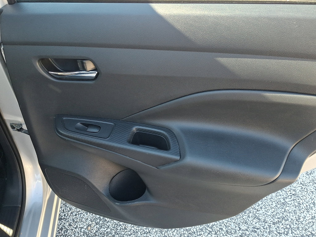 Used 2024 Nissan Versa SV FWD image 14