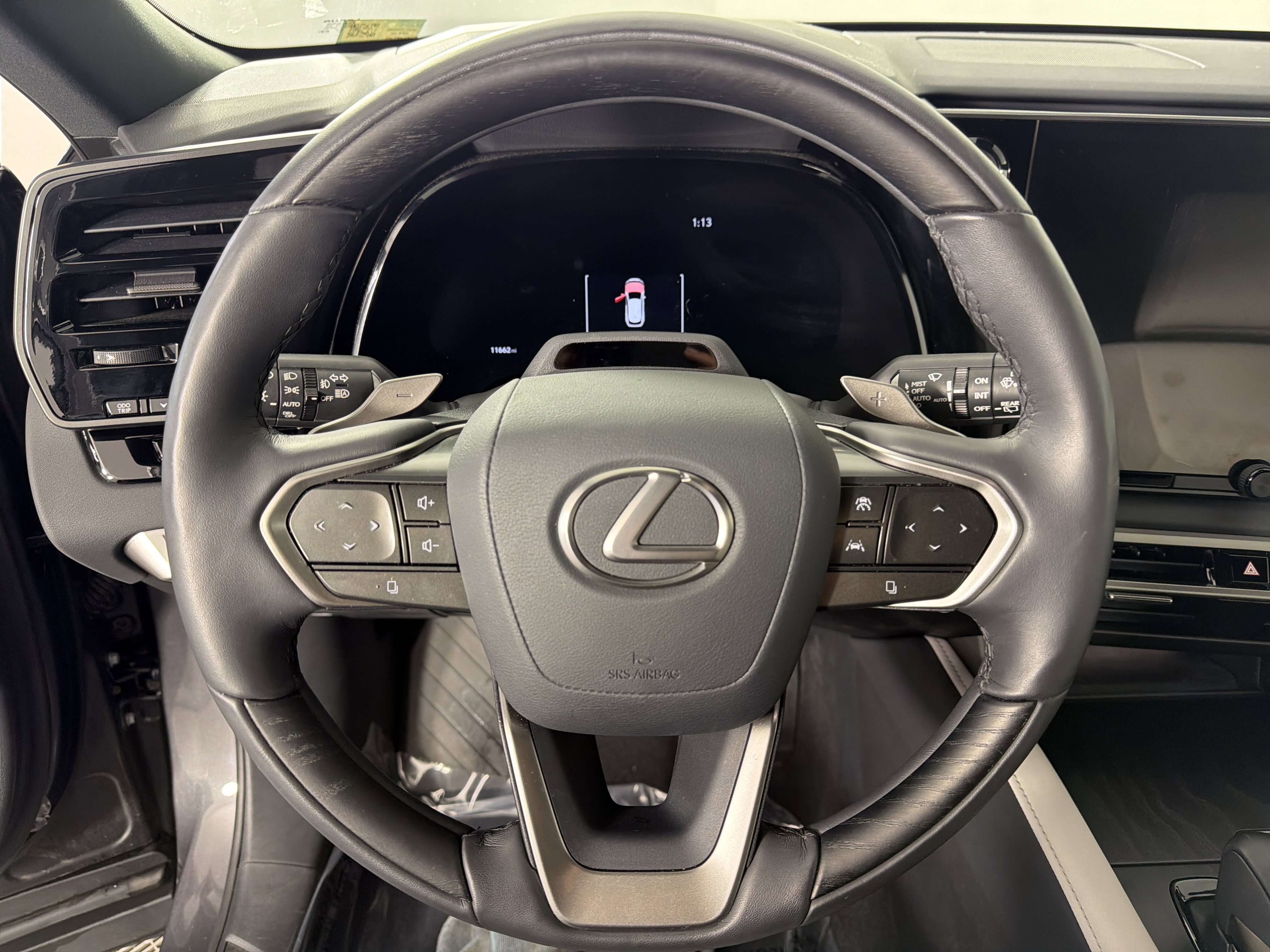 Used 2025 Lexus RX 350 w/ Convenience Package image 10