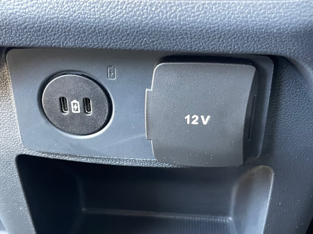 Used 2026 Ford Explorer Active AWD/4WD image 36