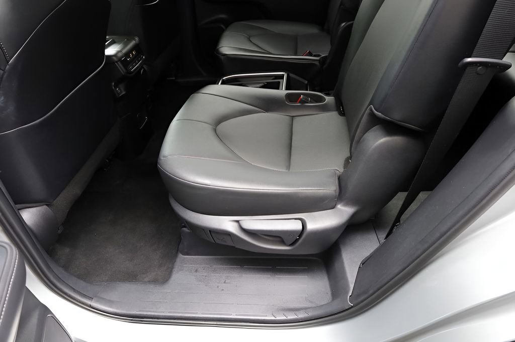 Certified 2025 Toyota Grand Highlander AWD image 21