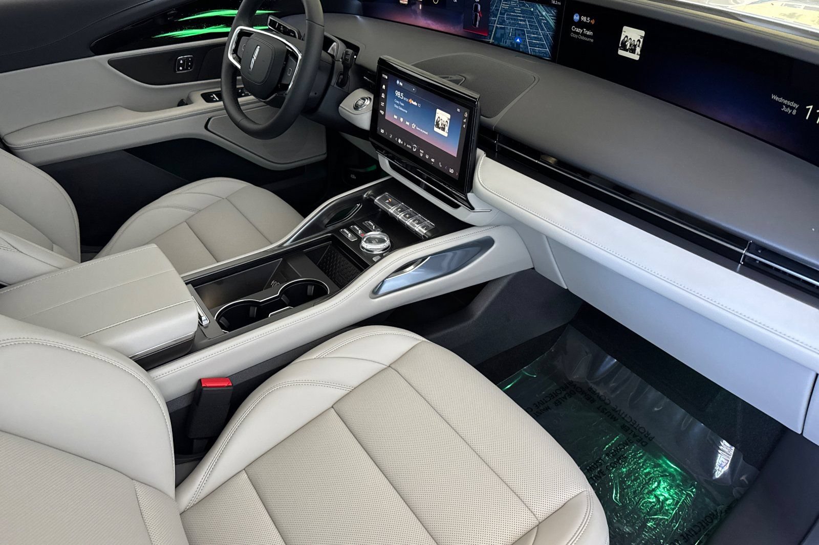 New 2026 Lincoln Nautilus Premier AWD/4WD image 12