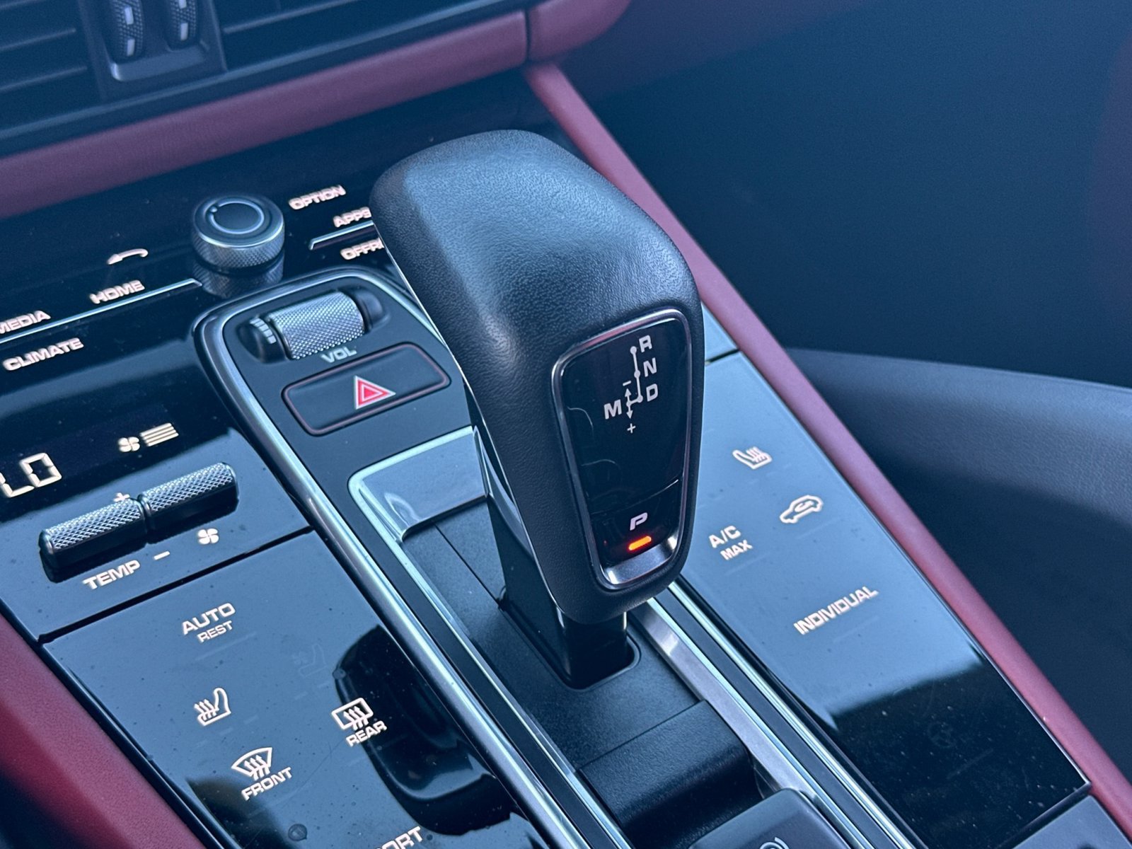 Certified 2023 Porsche Cayenne AWD/4WD image 21