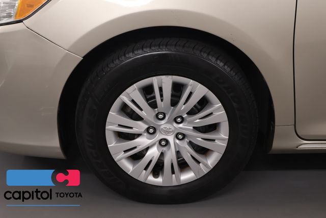 Used 2013 Toyota Camry LE FWD image 7