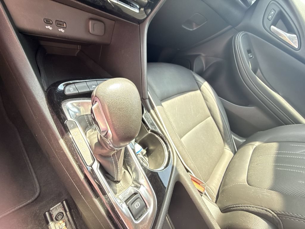 Certified 2024 Buick Encore GX Avenir FWD image 22