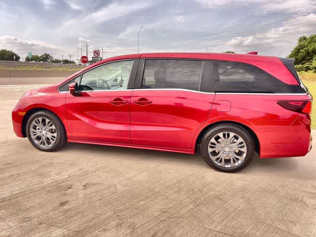 Certified 2026 Honda Odyssey Touring image 4
