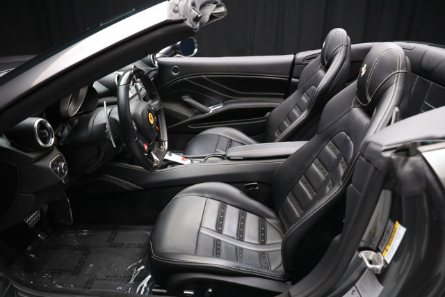 Used 2016 Ferrari California T image 59
