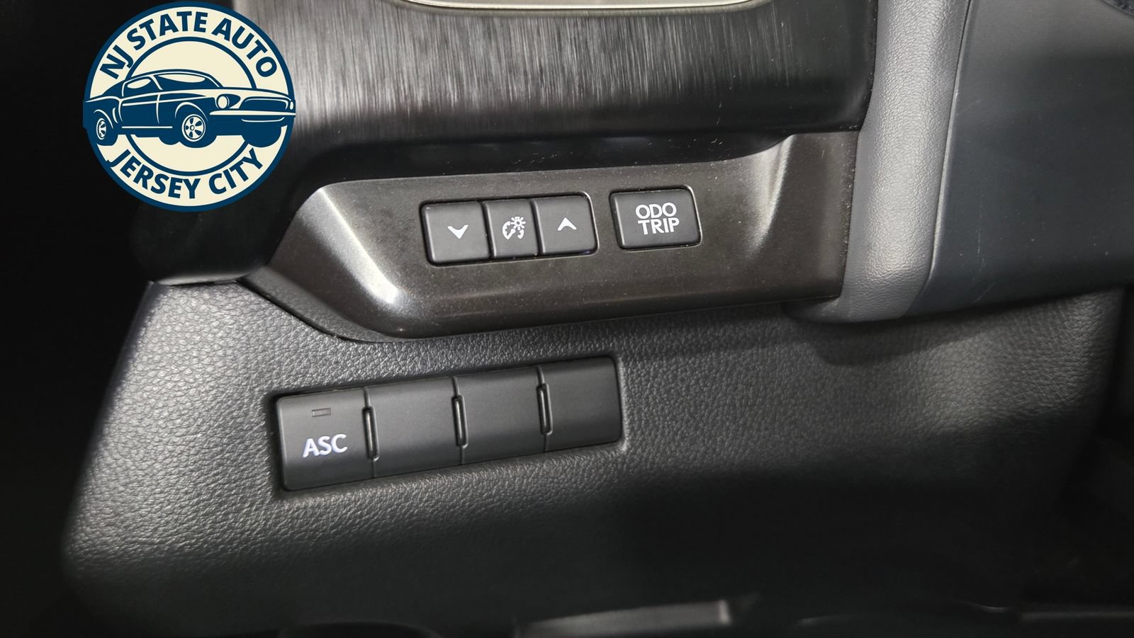 Used 2021 Lexus UX 200 F Sport w/ Accessory Package (Z1) FWD image 25