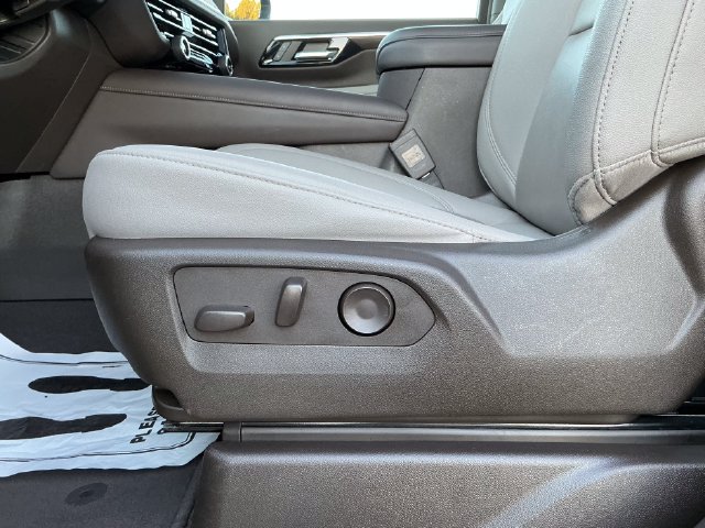 Used 2025 Chevrolet Tahoe LT w/ Comfort Package RWD image 14