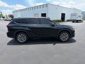 Used 2020 Toyota Highlander Platinum AWD/4WD image 8