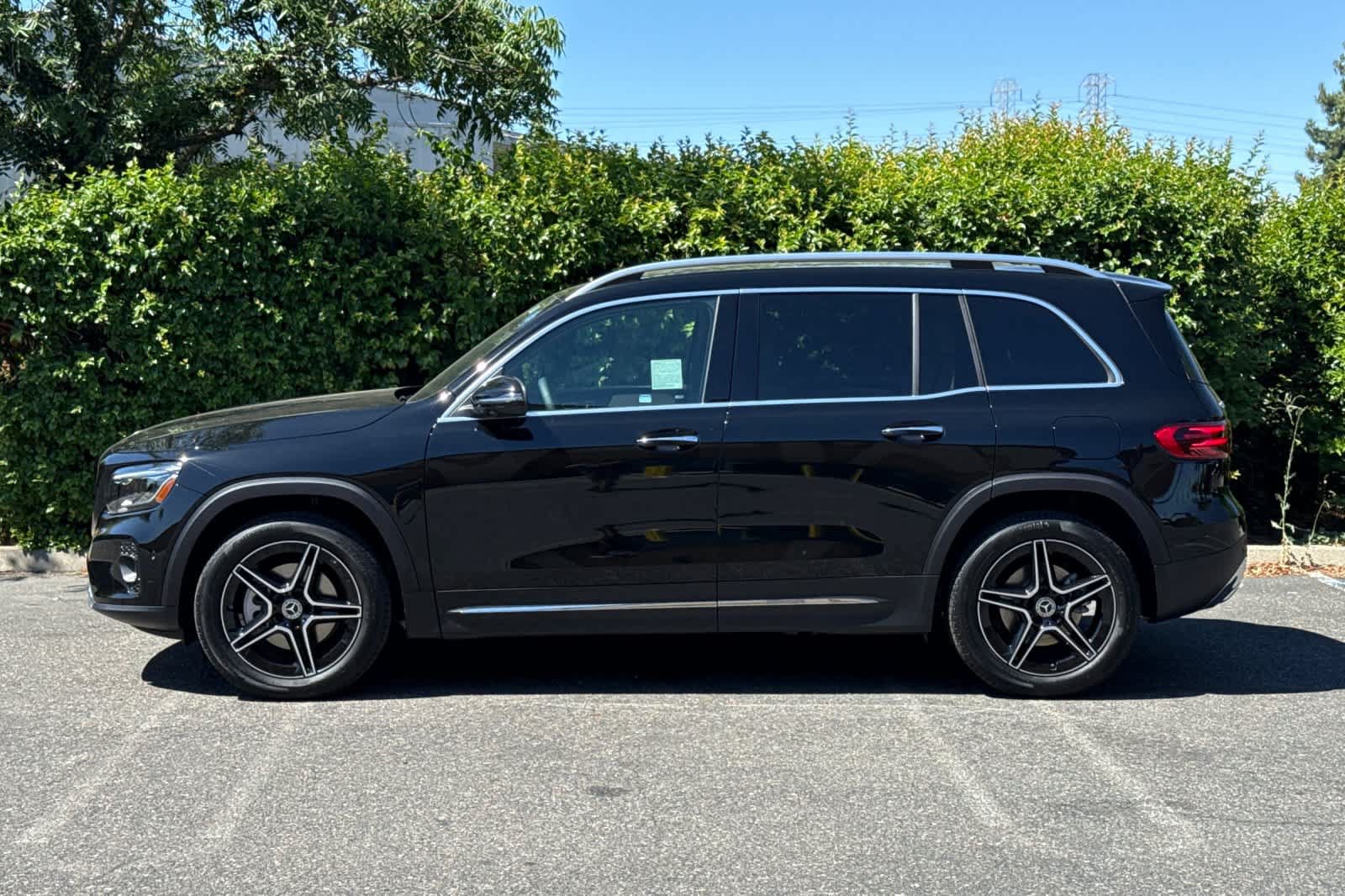 New 2026 Mercedes-Benz GLB 250 image 6