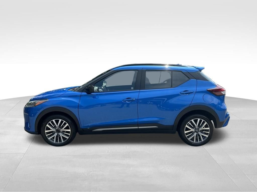 Used 2024 Nissan Kicks SR FWD image 2