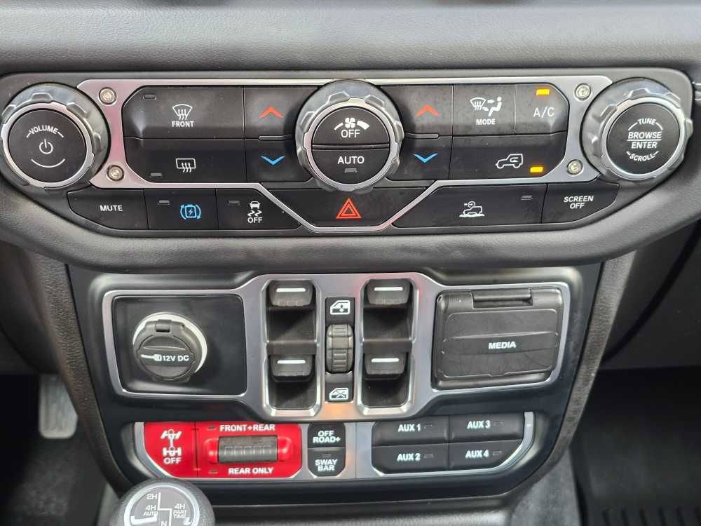 Used 2024 Jeep Wrangler Unlimited Rubicon 4xe image 40