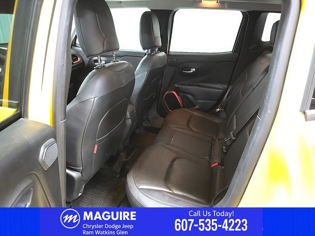 Used 2015 Jeep Renegade Trailhawk w/ Premium Leather Group AWD/4WD image 33