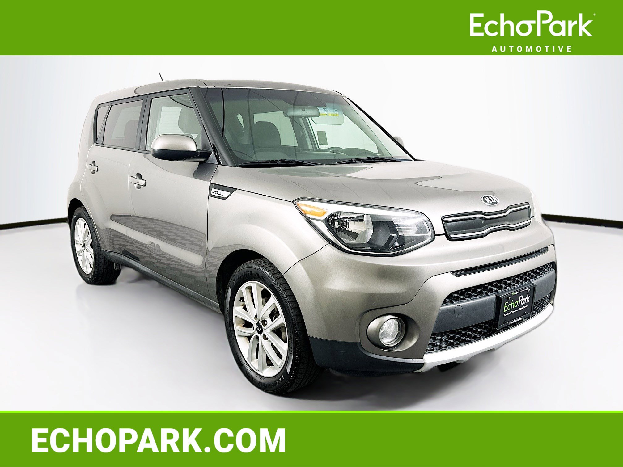 Used 2018 Kia Soul + image 1