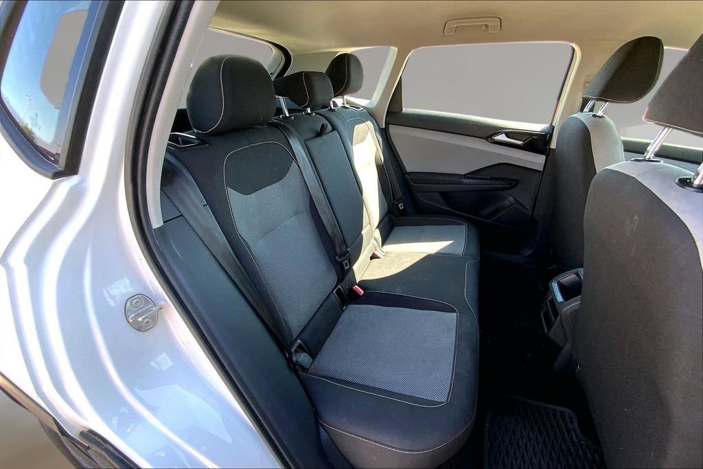 Used 2024 Volkswagen Taos S w/ MDO Package FWD image 25