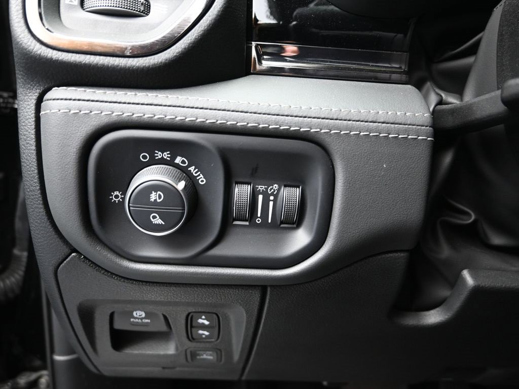 Used 2025 RAM 1500 Limited w/ Bed Utility Group image 13