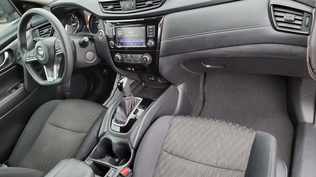 Used 2018 Nissan Rogue S image 20
