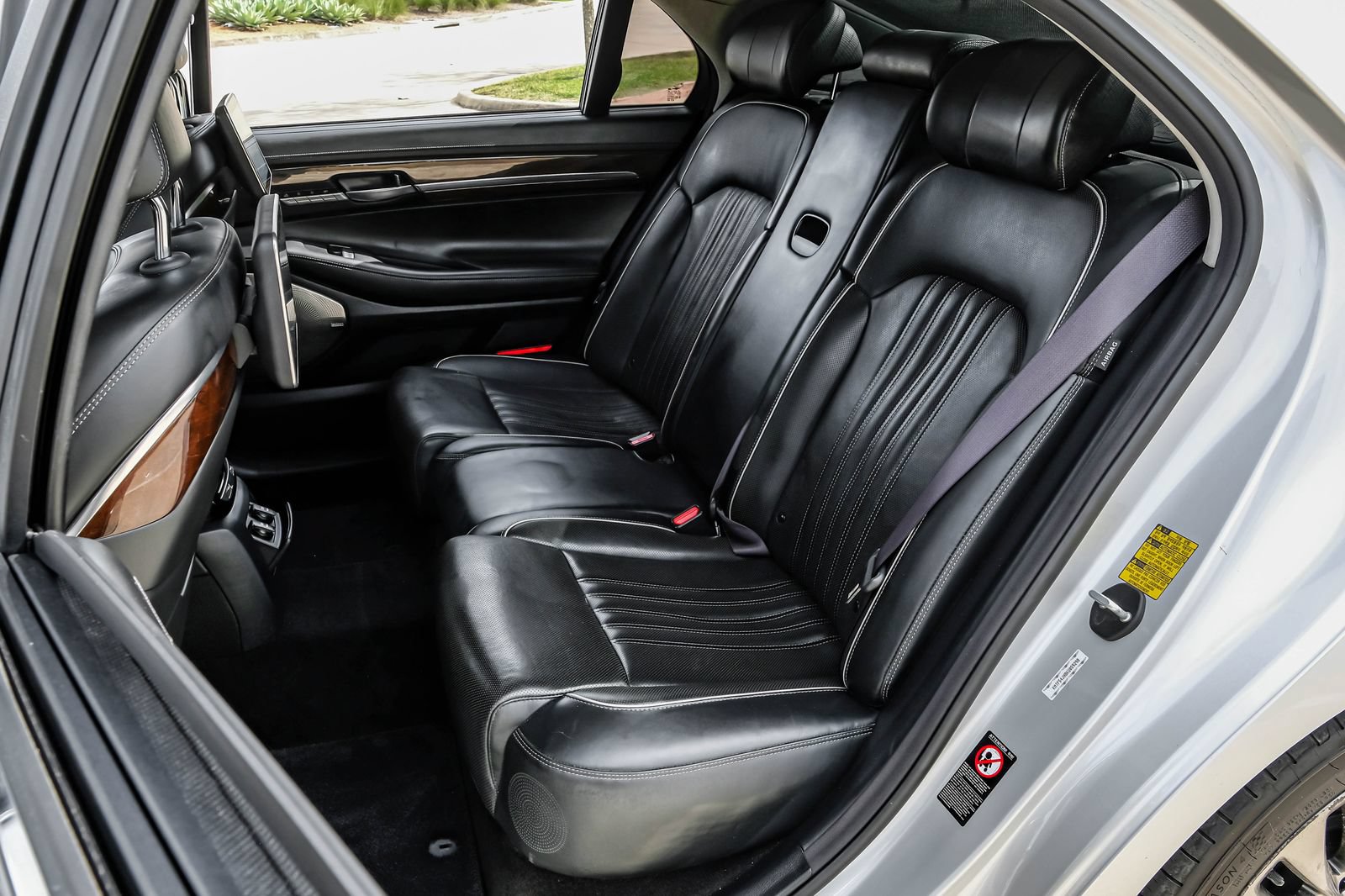 Used 2019 Genesis G90 5.0 Ultimate RWD image 43