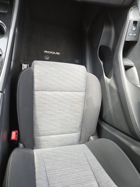 Used 2023 Nissan Rogue SV AWD/4WD image 19