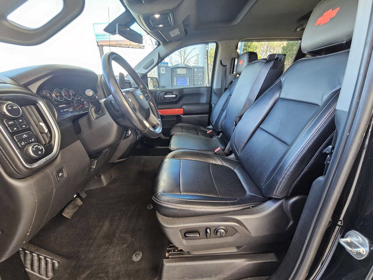 Used 2021 Chevrolet Silverado 1500 LT w/ Z71 Off-Road Package image 4