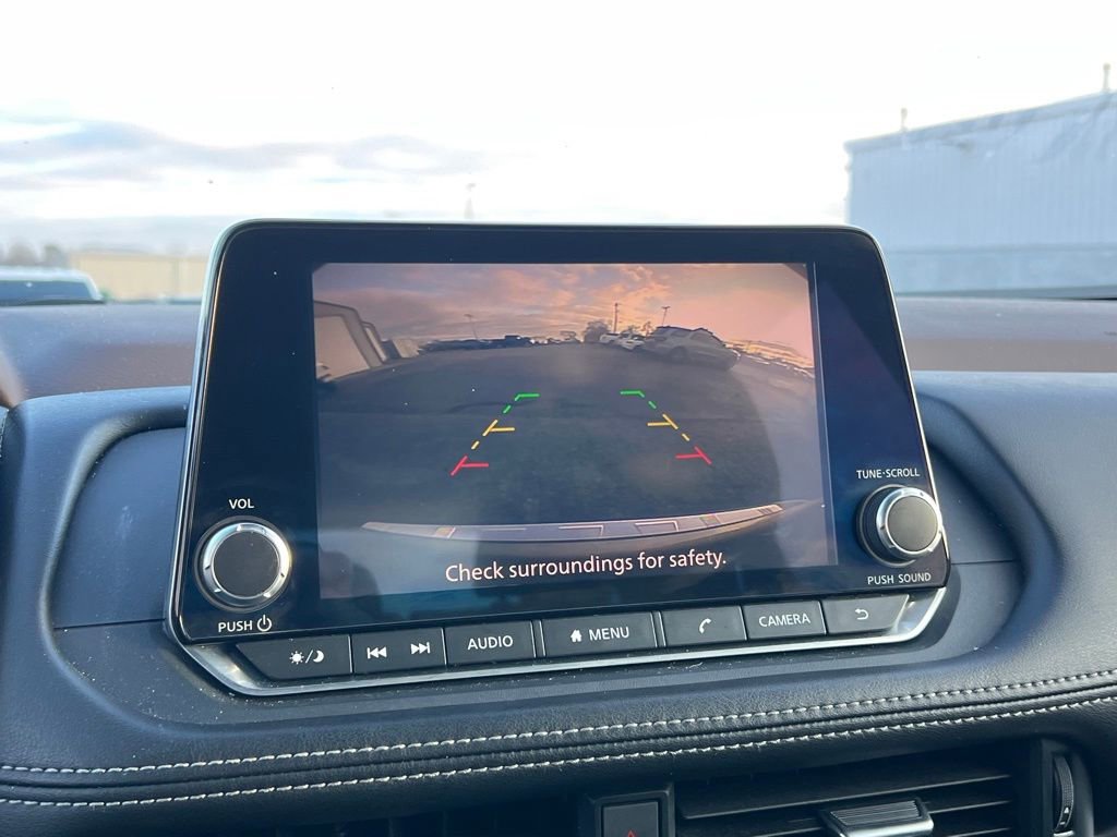 Used 2023 Nissan Rogue SV image 23