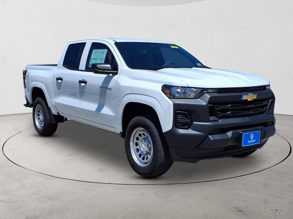 New 2025 Chevrolet Colorado W/T RWD image 3