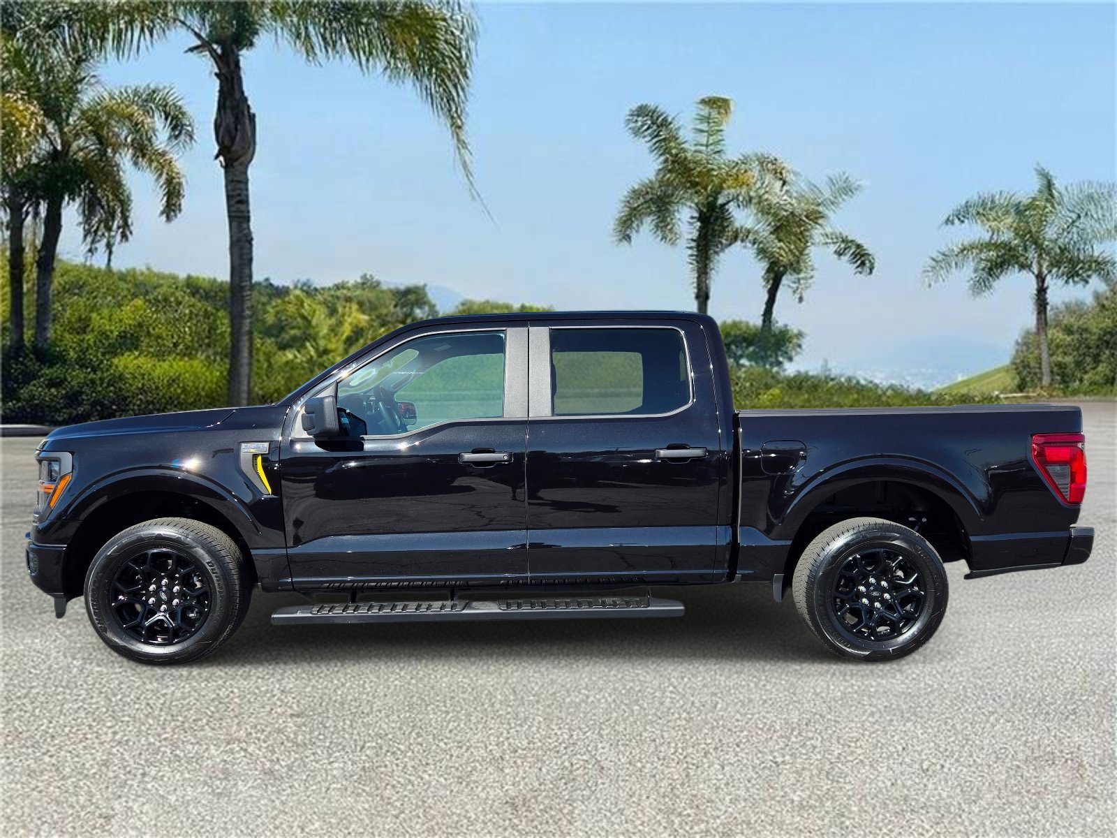 Used 2025 Ford F150 STX RWD image 2