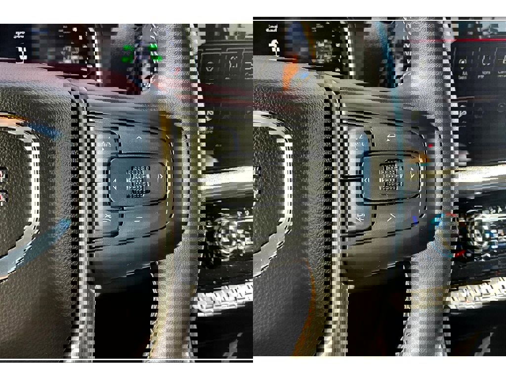 Used 2024 GMC Sierra 2500 AT4 image 22