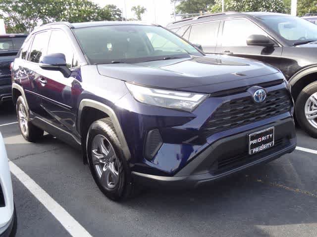 Used 2023 Toyota RAV4 XLE w/ Convenience Package AWD/4WD image 4