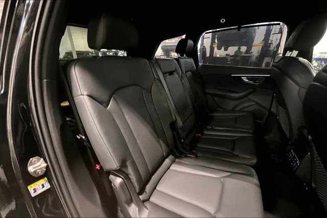 Used 2025 Audi Q7 3.0T Prestige w/ Prestige Package image 27