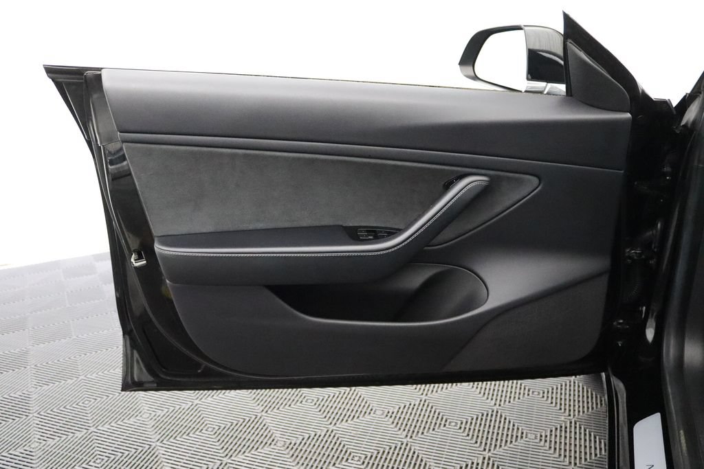 Used 2019 Tesla Model 3 Standard Range RWD image 14