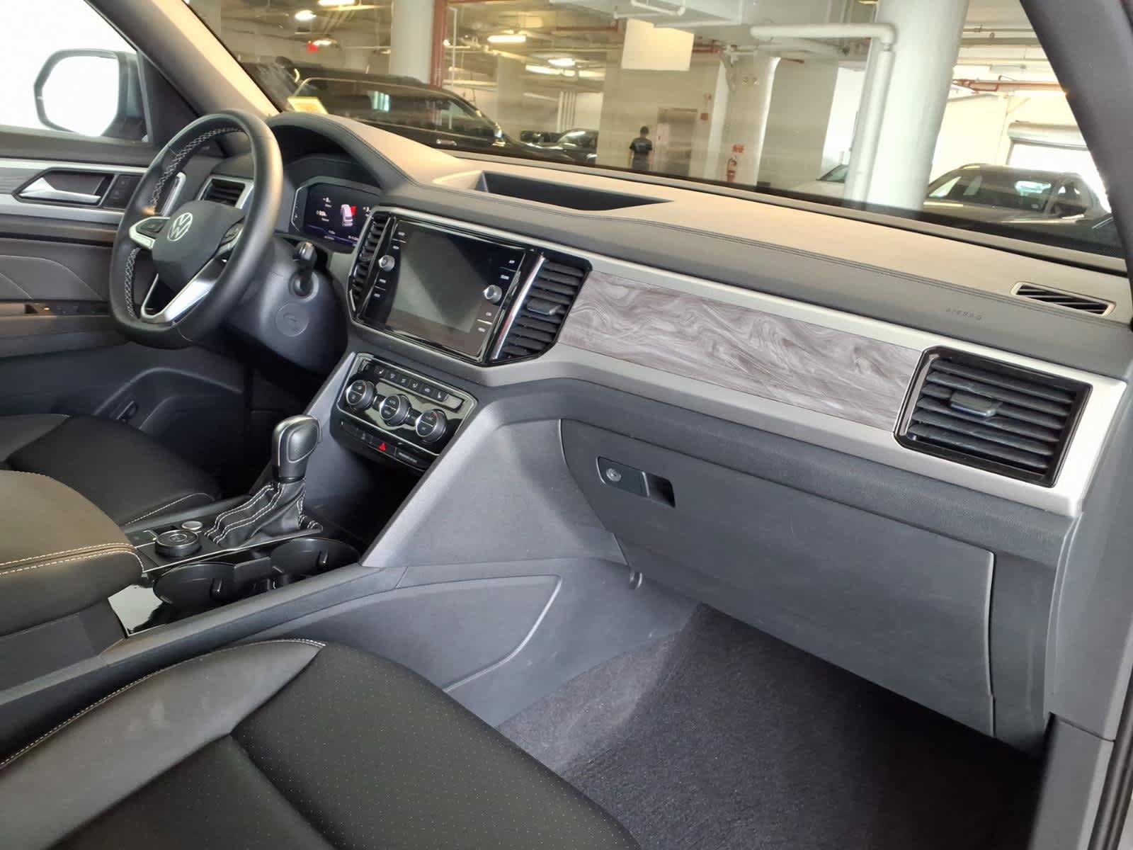 Used 2023 Volkswagen Atlas Cross Sport SE w/ Panoramic Sunroof Package AWD/4WD image 22