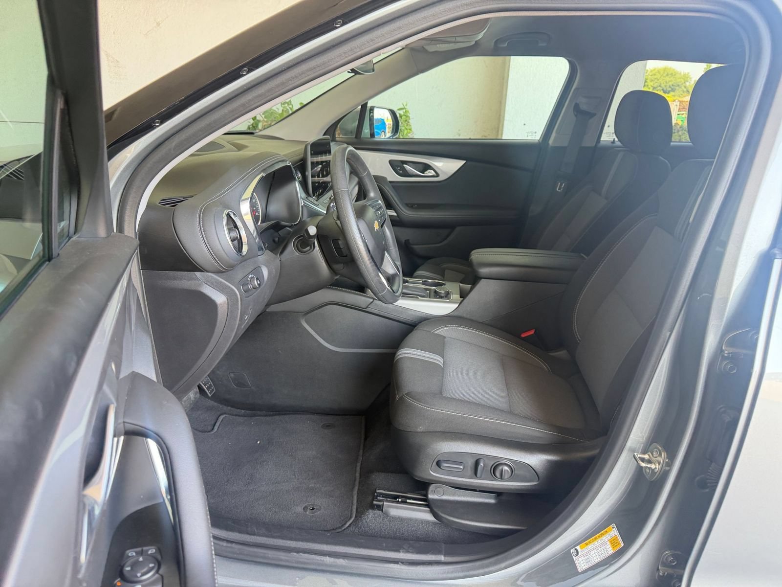 Used 2026 Chevrolet Blazer LT FWD image 28