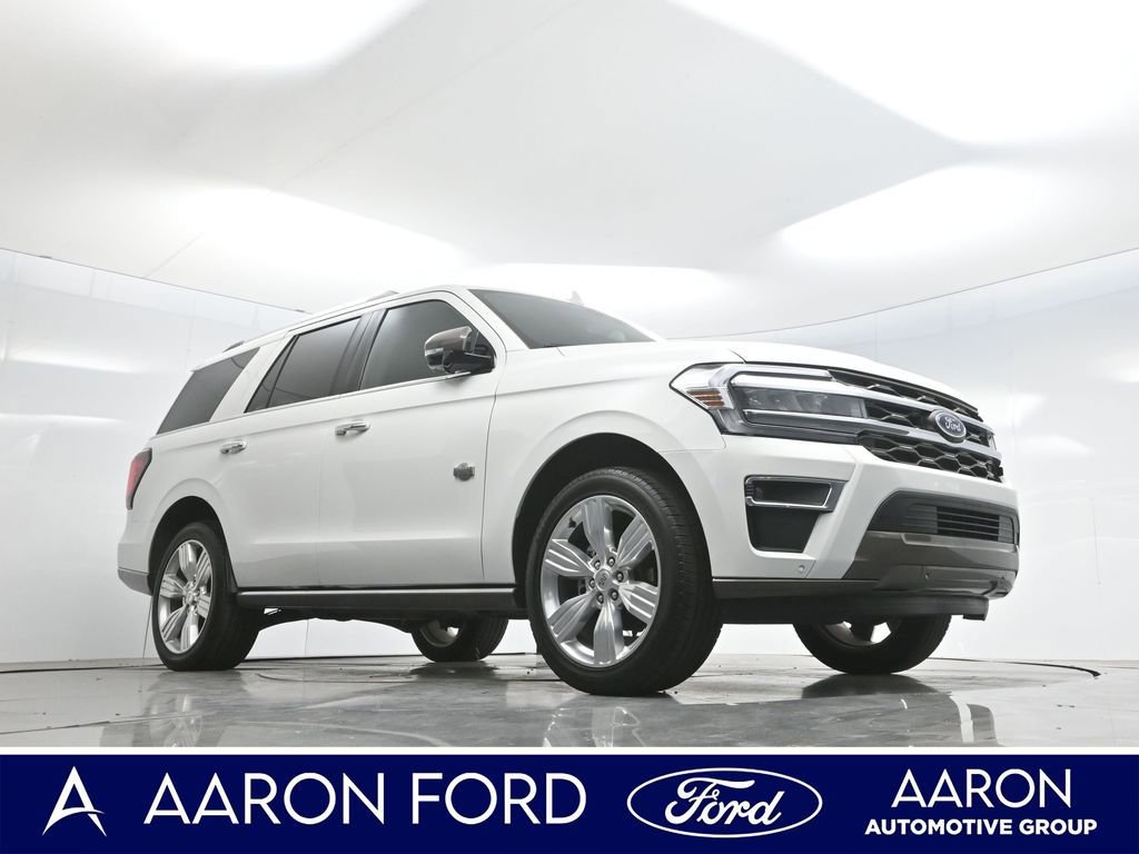 Used 2024 Ford Expedition King Ranch RWD image 3