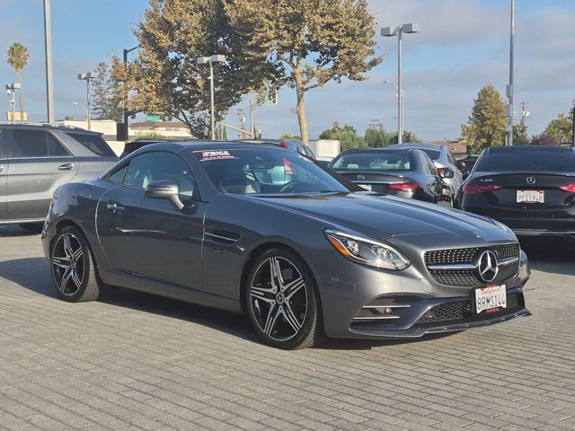 Used 2020 Mercedes-Benz SLC 300 image 3