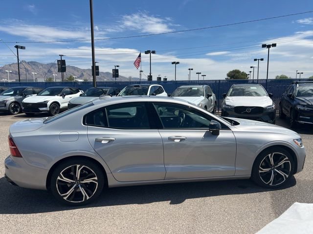 Used 2024 Volvo S60 B5 Core image 2