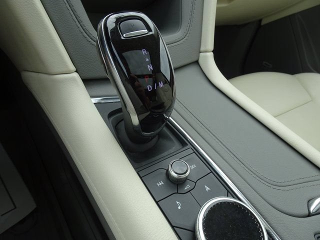 Used 2024 Cadillac XT6 Premium Luxury w/ LPO, Floor Liner Package AWD/4WD image 19