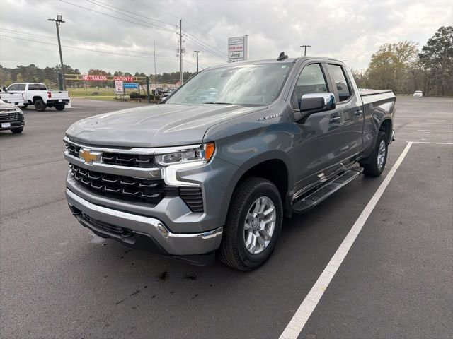 Used 2023 Chevrolet Silverado 1500 LT image 3